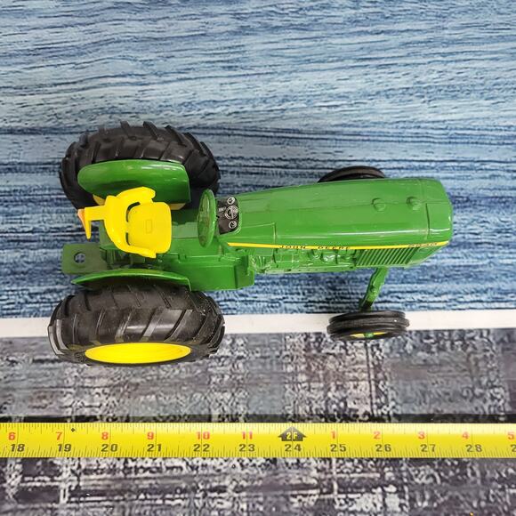 Vintage 1/16 scale Ertl John Deere 2640 diecast tractor w/frontend green/yellow - Picture 2 of 10